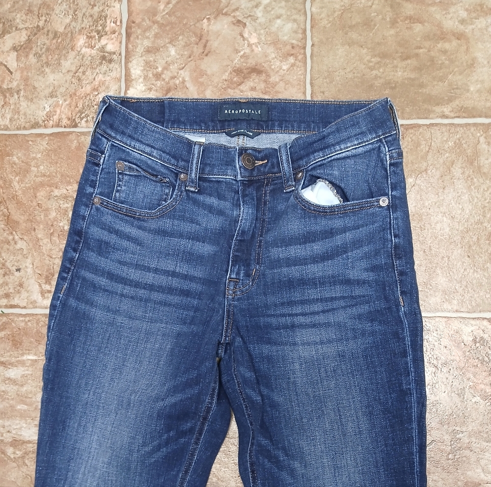 Aeropostale High Rise Lightly Distressed Flare Jeans Size 6 - Picture 2 of 5